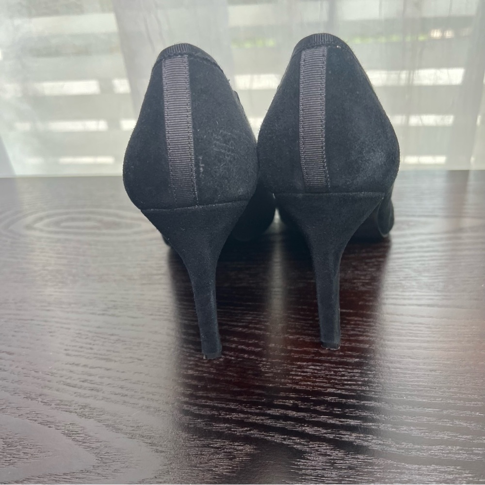C Wonder, Black Suede Classic Pumps with Jewel Accent Size: 8 Med. #88 box - Picture 5 of 7